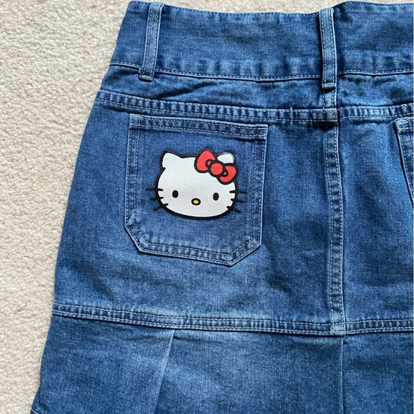 Hello Kitty Sanrio jean skirt NWT - Picture 4 of 4